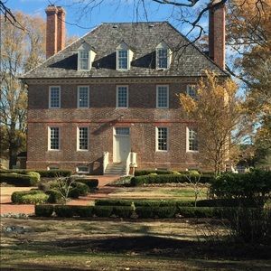 Meet your Posher, Suzanne